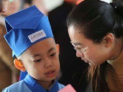 弘扬传统文化，传承国学经典，国学老师走进社区